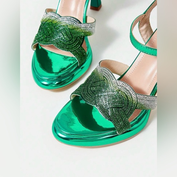 SXY Fashionable Women's
Sandals - Picture 2 of 5